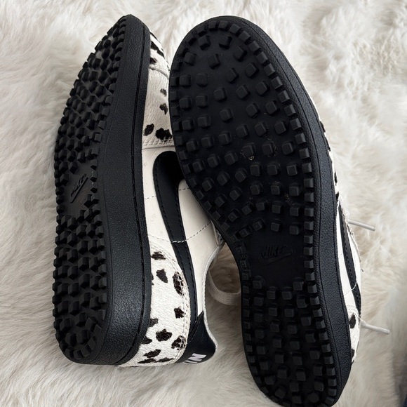 Nike Field General Cowhair Sneakers - Picture 2 of 3